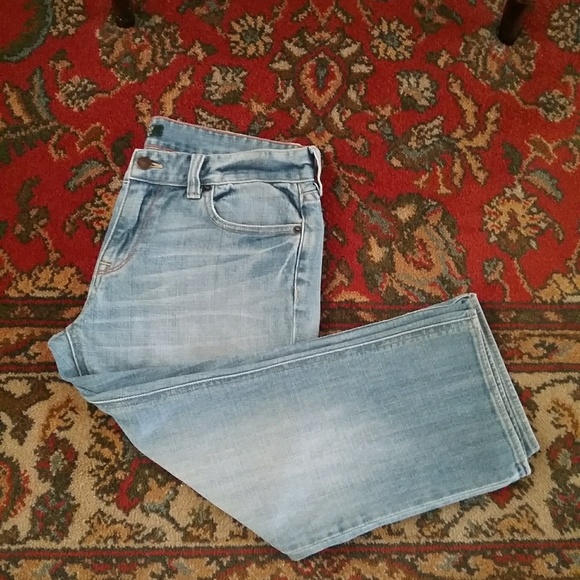 J. Crew Matchstick Cropped Jeans Lightwashed - Picture 3 of 7
